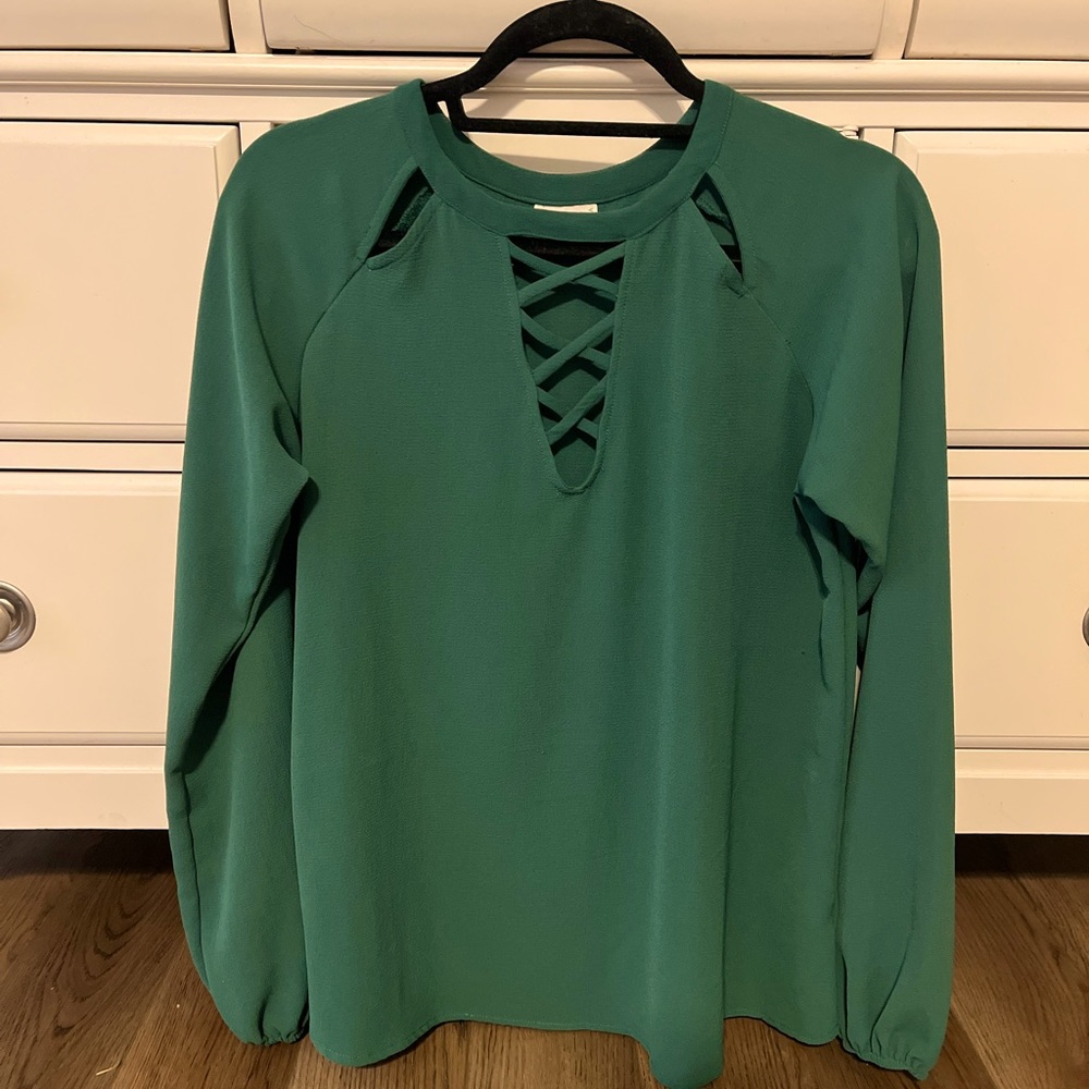 HIP Blouse from Buckle Size Small